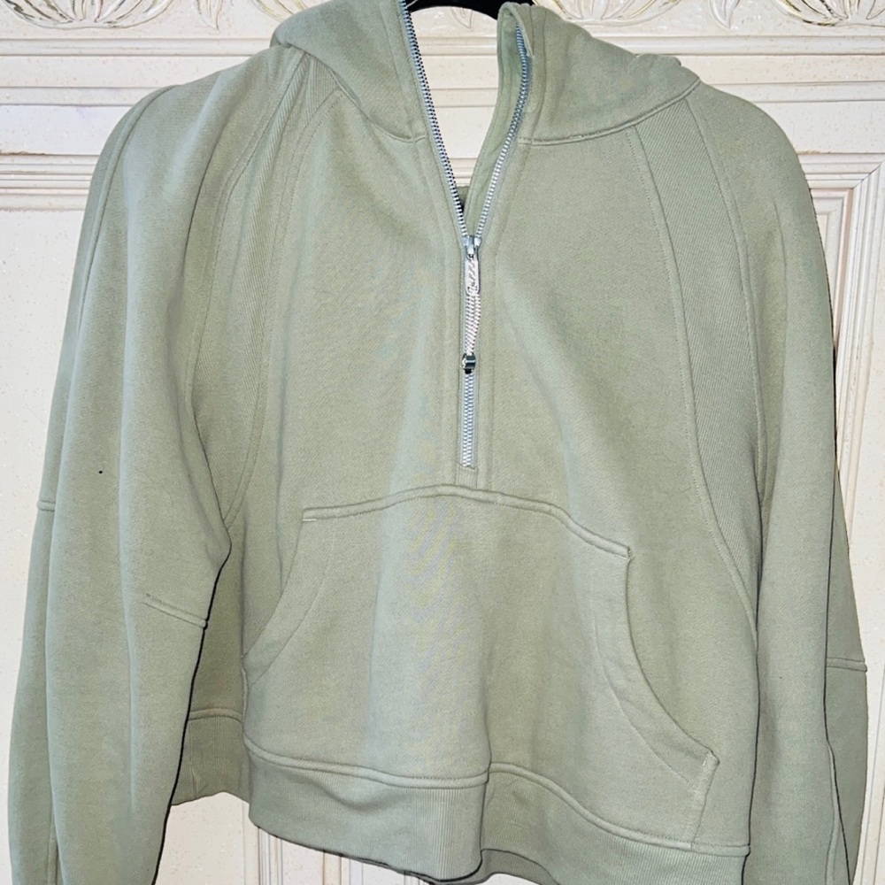 Lululemon Scuba Crop